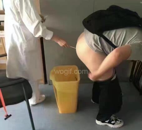 網(wǎng)友實(shí)拍核酸肛檢，撅屁股“走后門(mén)”不如鼻拭子（圖）